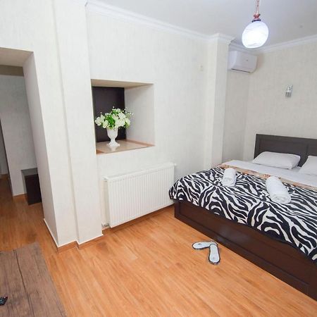 Hotel Elegant 2 Tiflis Exterior foto