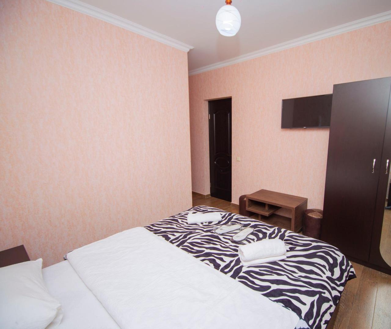 Hotel Elegant 2 Tiflis Exterior foto